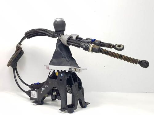 Used Gear lever RENAULT CAPTUR II (HF_) TCe 90 (HFM6) (91 hp) 24990428