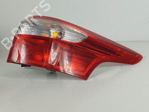 Used Right taillight Right taillight 15833189 15833189