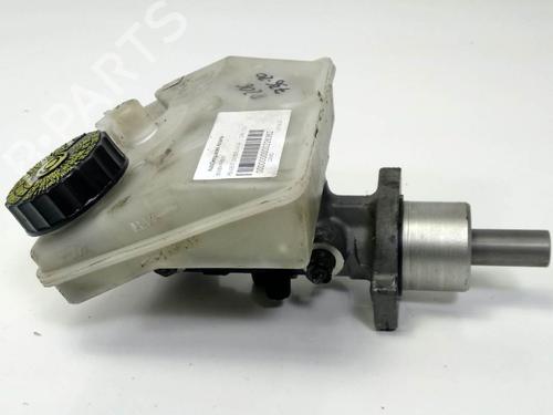 Used Brake master cylinder Brake master cylinder 6857261 6857261