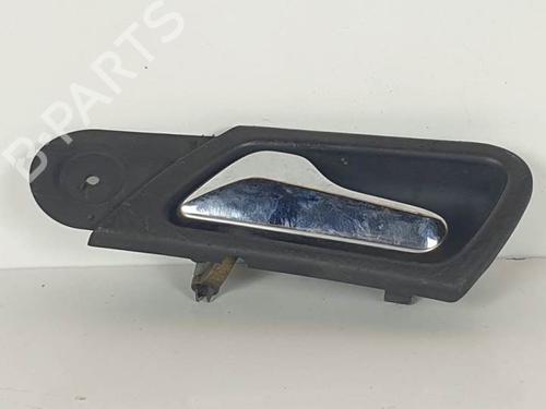 Venstre foran invendig håndtak MERCEDES-BENZ C-CLASS (W203) C 220 CDI (203.006) (136 hp) 14967989