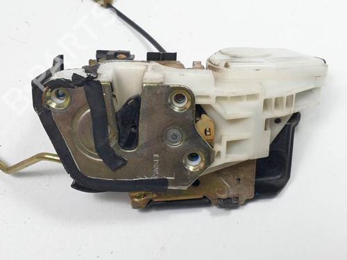 Used Front left lock MITSUBISHI PAJERO III (V7_W, V6_W) 3.2 Di-D (V68W) (160 hp) 9223949