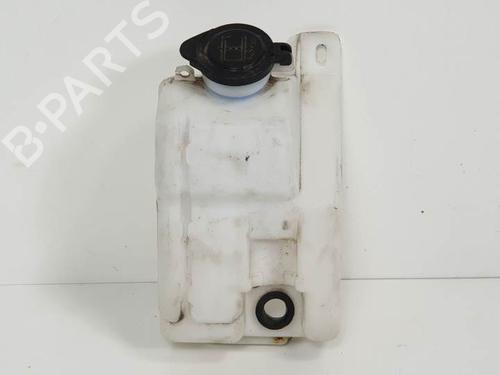 Used Windscreen washer tank HYUNDAI H-1 / STAREX Bus (A1) 2.5 TD 4WD (99 hp) 7406519