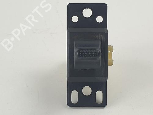 Used Right front window switch CHRYSLER VOYAGER IV (RG, RS) 2.8 CRD (150 hp) 18121176