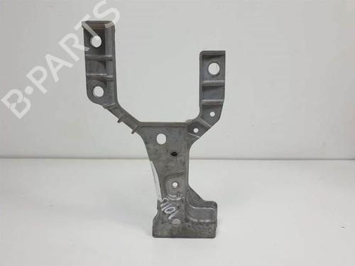 Used Front bumper reinforcement JAGUAR XE (X760) 2.0 D (180 hp) 10736669