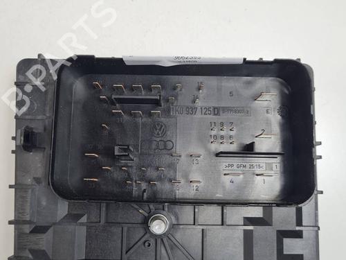 Fuse box VW GOLF VI (5K1) 1.6 TDI | BP38948879E1 - Image 3