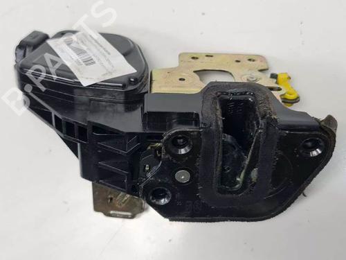 Used Front right lock HYUNDAI SANTA FÉ I (SM) 2.0 CRDi 4x4 (113 hp) 6857449