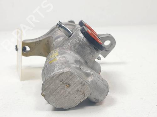 Brake master cylinder PEUGEOT 2008 I (CU_) 1.2 THP 110 / PureTech 110 | BP31033618M77 - Image 2