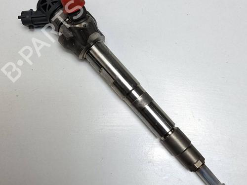 Used Injector Injector LAND ROVER DISCOVERY V (L462) 2.0 Sd4 4x4 (241 hp) 39745869 39745869