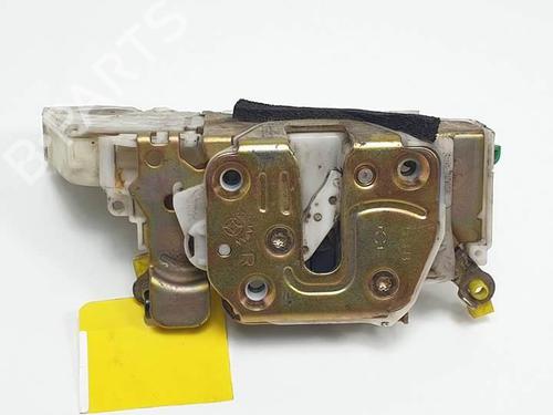 front-right-lock-nissan-pick-up-d22-1997-29271901 main image