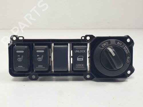 Used Switch Switch NISSAN NAVARA NP300 (D40) 2.5 dCi (144 hp) 11272451 11272451