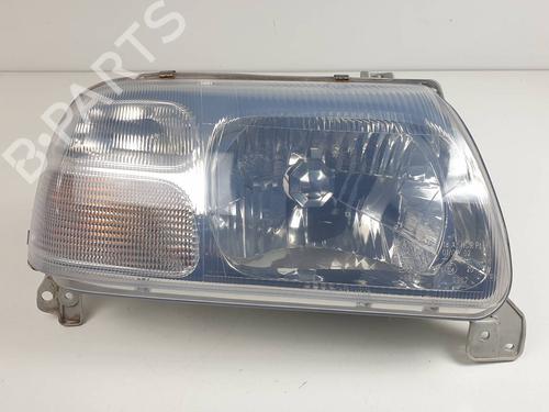 Used Right headlight Right headlight SUZUKI GRAND VITARA I (FT, HT) 1.6 4x4 (SQ416) (94 hp) 30742236 30742236