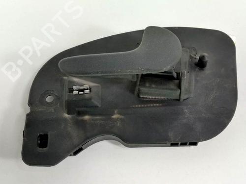 Used Front right interior door handle Front right interior door handle OPEL CORSA C (X01) 1.7 DI (F08, F68) (65 hp) 7768096 7768096