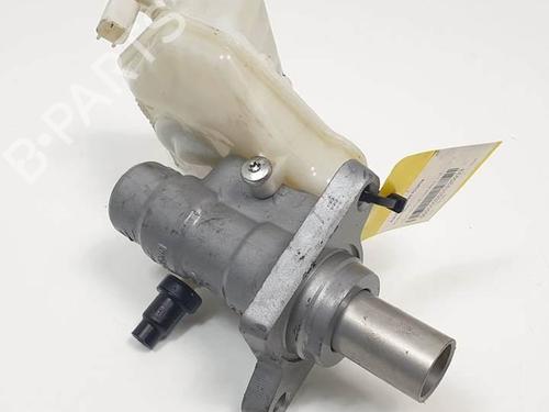 Used Brake master cylinder VOLVO V60 I (155) D3 / D4 (163 hp) 25289434