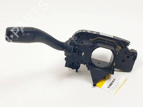 Używane Przełącznik zespolony kolumny kierowniczej AUDI A4 B6 (8E2) 2.0 (130 hp) 30694338