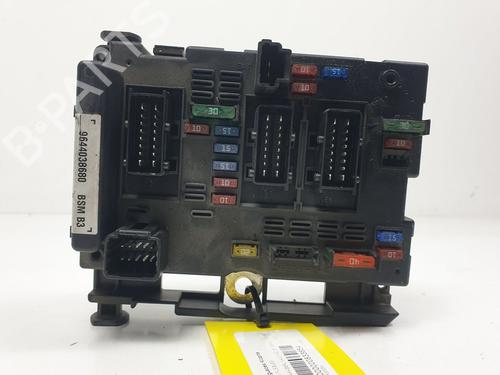 Used Fuse box CITROËN XSARA (N1) 2.0 HDi 90 (90 hp) 12385560