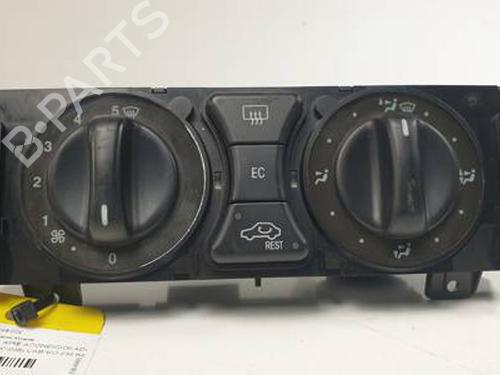 AC Styreenhet / Manøvreringsenhet MERCEDES-BENZ CLK Convertible (A208) CLK 230 Kompressor (208.447) (193 hp) 31033605