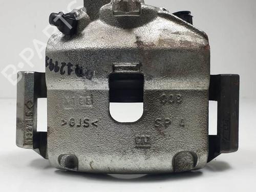 Used Right front brake caliper Right front brake caliper OPEL CORSA E (X15) 1.4 (08, 68) (90 hp) 17648855 17648855
