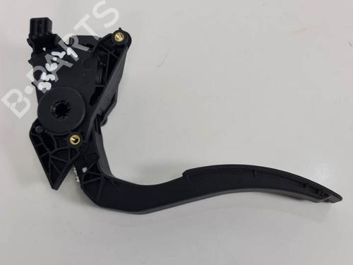 Pédale RENAULT CLIO IV (BH_) 1.5 dCi 90 (90 hp) 7157862