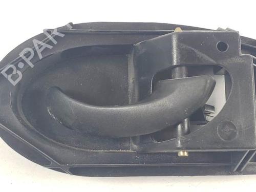 Used Front right interior door handle Front right interior door handle 19163611 19163611