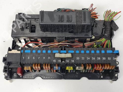 Used Fuse box Fuse box BMW 3 (E46) 320 d (150 hp) 6854257 6854257