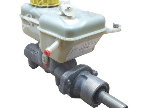 Used Brake master cylinder Brake master cylinder 16319039 16319039