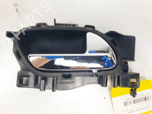 Used Front right interior door handle Front right interior door handle PEUGEOT 5008 (0U_, 0E_) 1.6 HDi (112 hp) 15355655 15355655