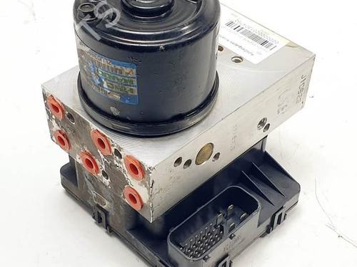 Used ABS pump HYUNDAI SANTA FÉ I (SM) 2.0 CRDi (113 hp) 19070973