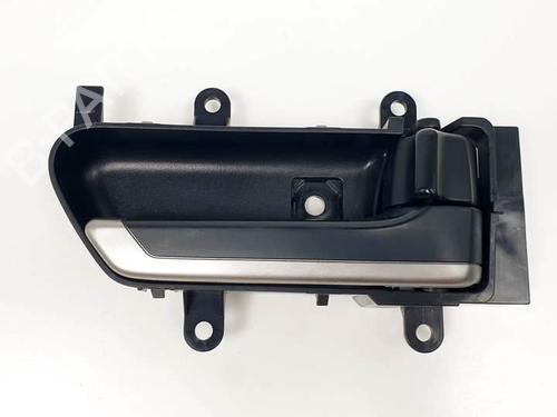 Used Front right interior door handle Front right interior door handle 19446824 19446824