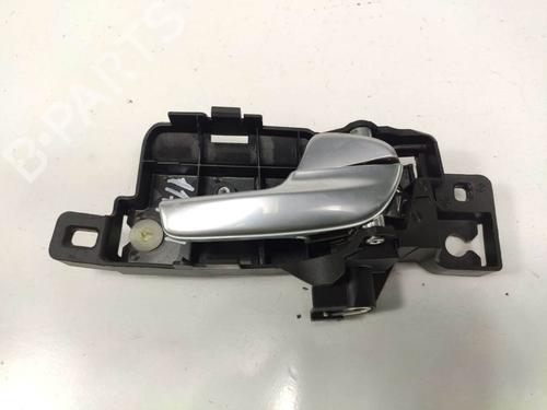 Højre bagtil invendig håndtag Højre bagtil invendig håndtag FORD MONDEO IV Turnier (BA7) 2.2 TDCi (175 hp) 8227567 8227567