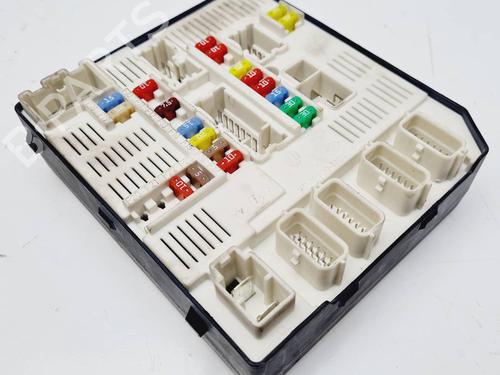 Used Fuse box Fuse box RENAULT LAGUNA III Grandtour (KT0/1) 2.0 dCi (KT07, KT0J, KT14, KT1A, KT1S) (131 hp) 30278699 30278699