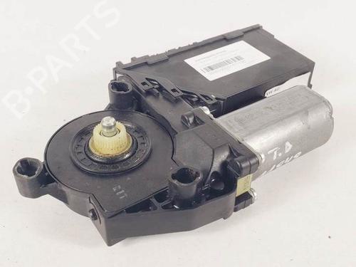 Used Right rear window motor VW TOUAREG (7LA, 7L6, 7L7) 2.5 R5 TDI (174 hp) 17339412