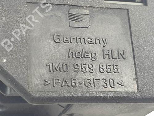 Høyre bak elrute bryter SEAT LEON (1M1) 1.6 16 V | BP19709363I28 