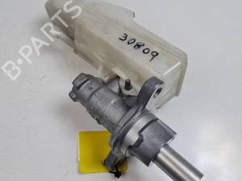 Used Brake master cylinder TOYOTA AURIS (_E15_) 1.4 D-4D (NDE150_, NDE150R) (90 hp) 31656709