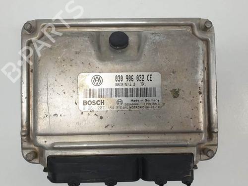 Used Engine control unit (ECU) VW POLO (6N2) 1.0 (50 hp) 10370474