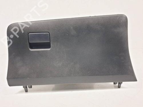 Handskerum Handskerum TOYOTA YARIS (_P13_) 1.3 (NSP130_, NSP130) (99 hp) 14940601 14940601