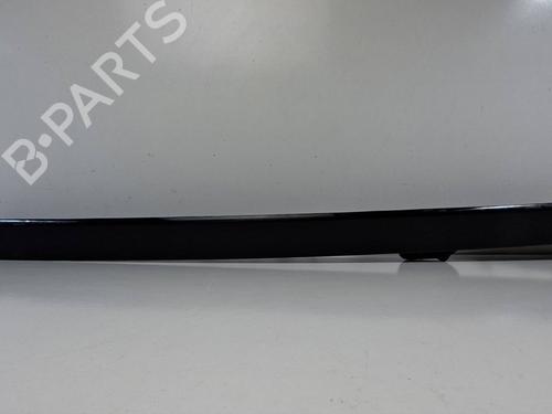 Used Tailgate trim Tailgate trim LAND ROVER DISCOVERY V (L462) 2.0 Sd4 4x4 (241 hp) 40176802 40176802