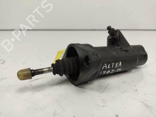 Used Clutch slave cylinder SEAT ALTEA (5P1) 1.9 TDI (105 hp) 13954756