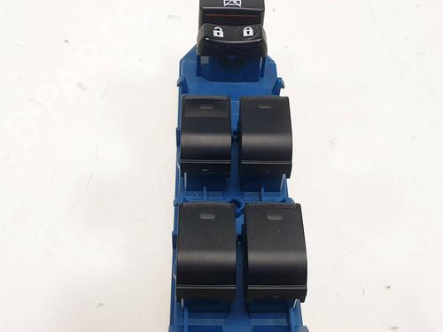 Venstre fortil elrude kontakt Venstre fortil elrude kontakt TOYOTA AVENSIS Saloon (_T27_) 2.2 D-4D (ADT271_, ADT271R) (150 hp) 35894031 35894031