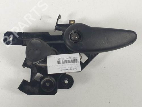 Used Interior handle OPEL VIVARO A Bus (X83) 2.0 CDTI (F7, J7, A07) (90 hp) 15664375