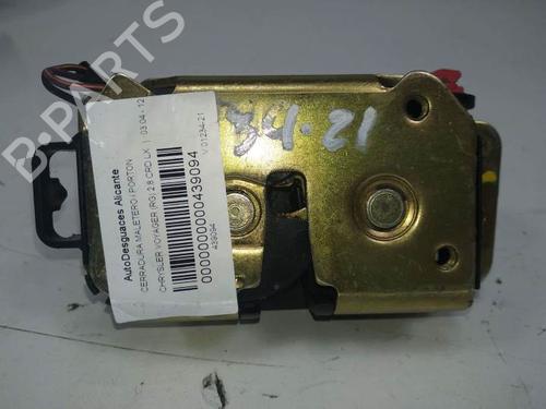 Used Tailgate lock CHRYSLER VOYAGER IV (RG, RS) 2.8 CRD (150 hp) 8271662
