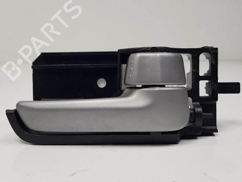 Used Front right interior door handle Front right interior door handle SUZUKI SWIFT III (MZ, EZ) 1.3 DDiS (RS413D) (75 hp) 11347106 11347106