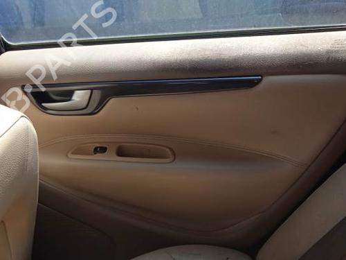 Front left lock VOLVO V70 II (285) D5 | BP8049406C98 