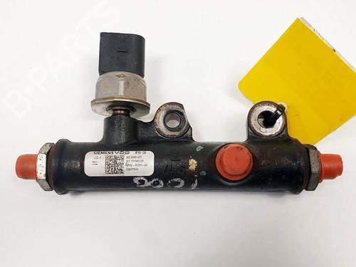 Used Injection rail Injection rail LAND ROVER RANGE ROVER SPORT I (L320) 2.7 D 4x4 (190 hp) 17545372 17545372