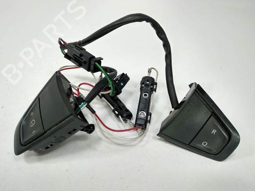 Used Steering wheel controls Steering wheel controls RENAULT MEGANE III Hatchback (BZ0/1_, B3_) 1.5 dCi (106 hp) 8189532 8189532