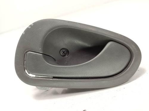 Used Front left interior door handle Front left interior door handle MITSUBISHI SPACE STAR MPV (DG_A) 1.9 DI-D (DG4A) (102 hp) 8802850 8802850