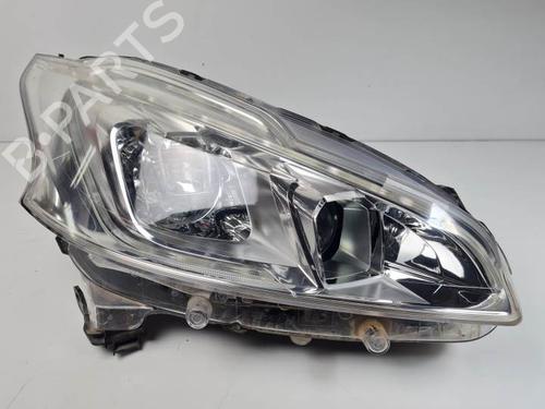 Used Right headlight PEUGEOT 208 I (CA_, CC_) 1.6 HDi (114 hp) 29199046