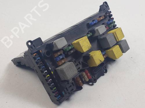Used Fuse box Fuse box 37756252 37756252
