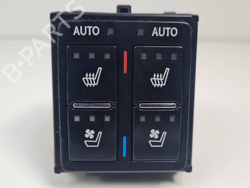 switch-lexus-rx-_l2_-2015-34518115 main image