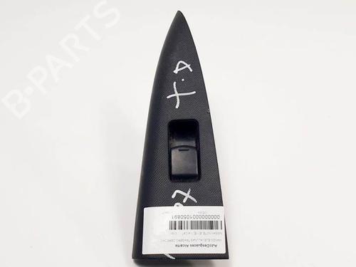 Used Right rear window switch NISSAN NOTE (E11, NE11) 1.4 (88 hp) 16216254