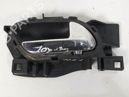 Used Front right interior door handle Front right interior door handle PEUGEOT 308 I (4A_, 4C_) 1.6 HDi (90 hp) 6850220 6850220